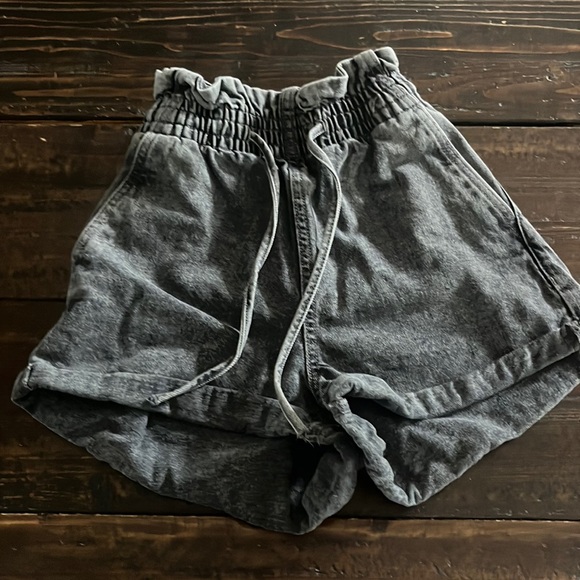 PaperBag XS denim shorts - Picture 1 of 2